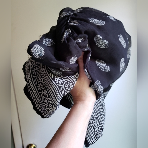 NWOT elegant black sheer ruffle dress - Picture 15 of 15